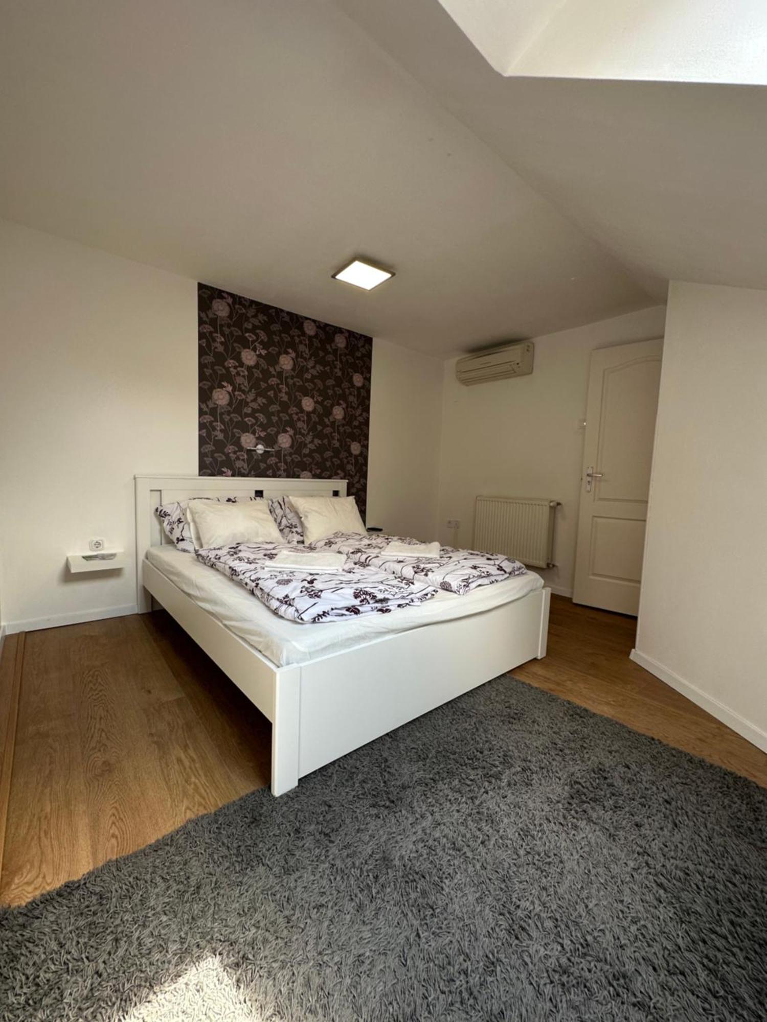 Centroom Apartament *